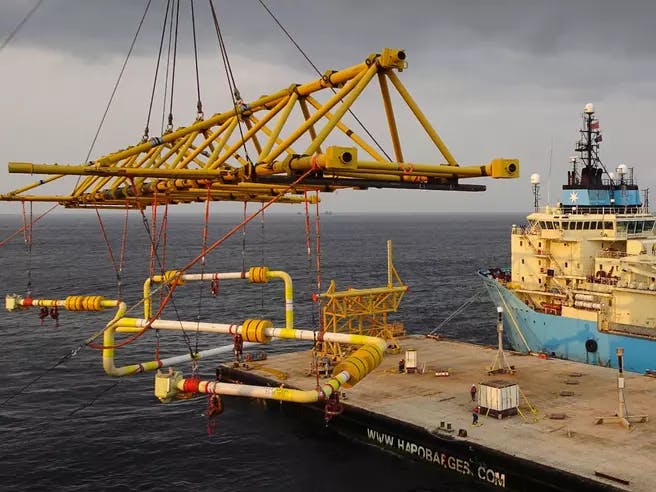 Kaombo project is an ambitious ultra-deepwater project that includes the installation of over 400 structures and 300 km of pipelines. Spread out over nine months, the 72 metrologies supported the completion of the subsea piping systems, including rigid jumpers and spool pieces.
umet-metrologies